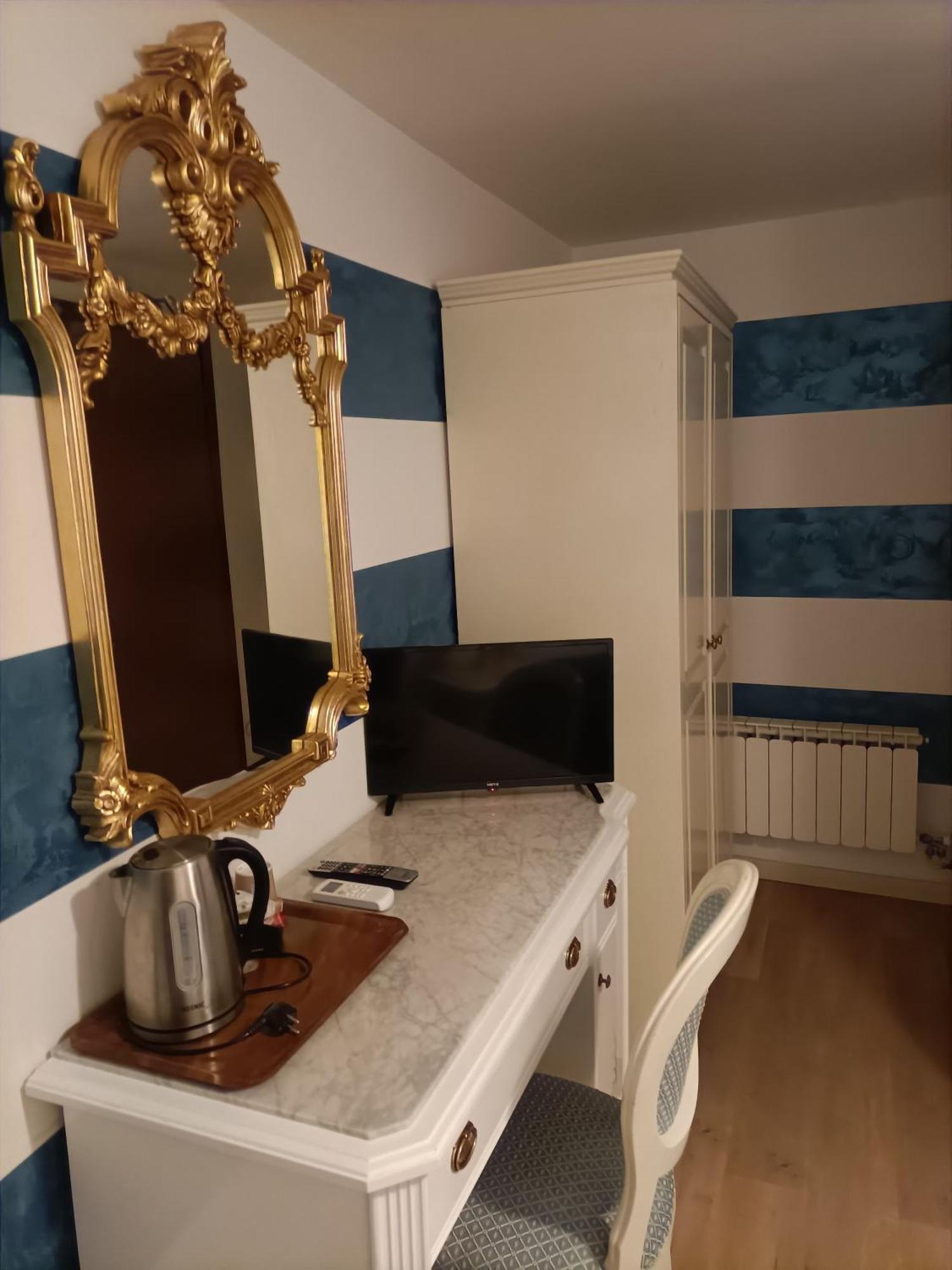 Palazzo Lion Morosini - Check In Presso Ai Santi Apostoli Gasthof Venedig