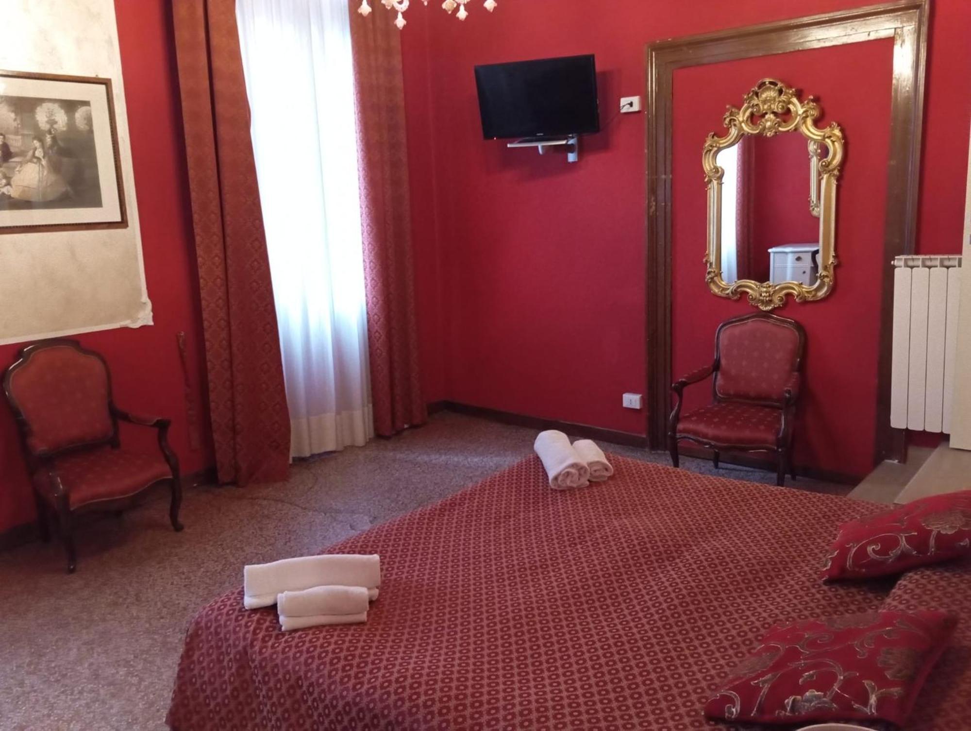 Gasthof Palazzo Lion Morosini - Check In Presso Ai Santi Apostoli Venedig