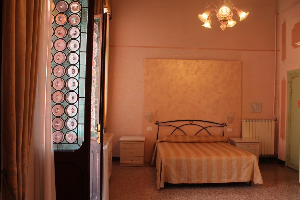 Gasthof Palazzo Lion Morosini - Check In Presso Ai Santi Apostoli Venedig