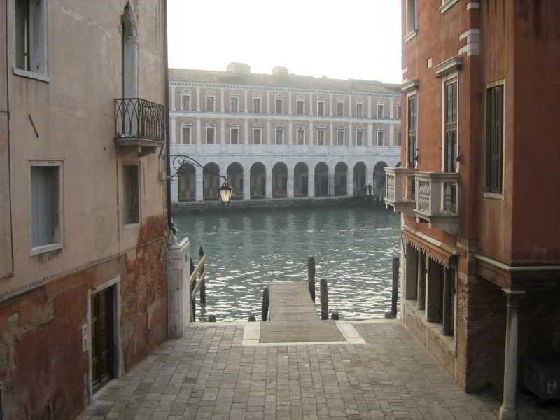 Palazzo Lion Morosini - Check In Presso Ai Santi Apostoli 3* Venedig
