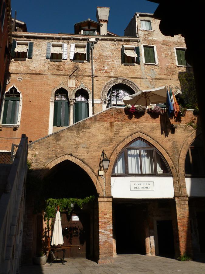 Palazzo Lion Morosini - Check In Presso Ai Santi Apostoli Venedig