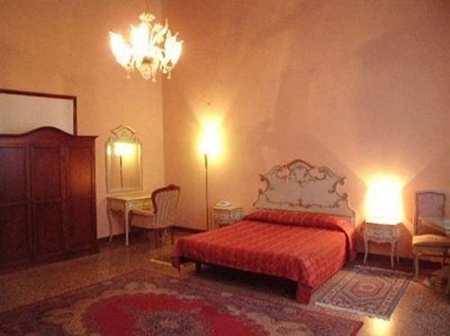 Palazzo Lion Morosini - Check In Presso Ai Santi Apostoli 3* Venedig